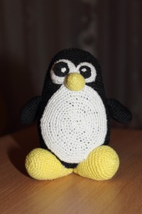 Вязаный пингвин Tux
